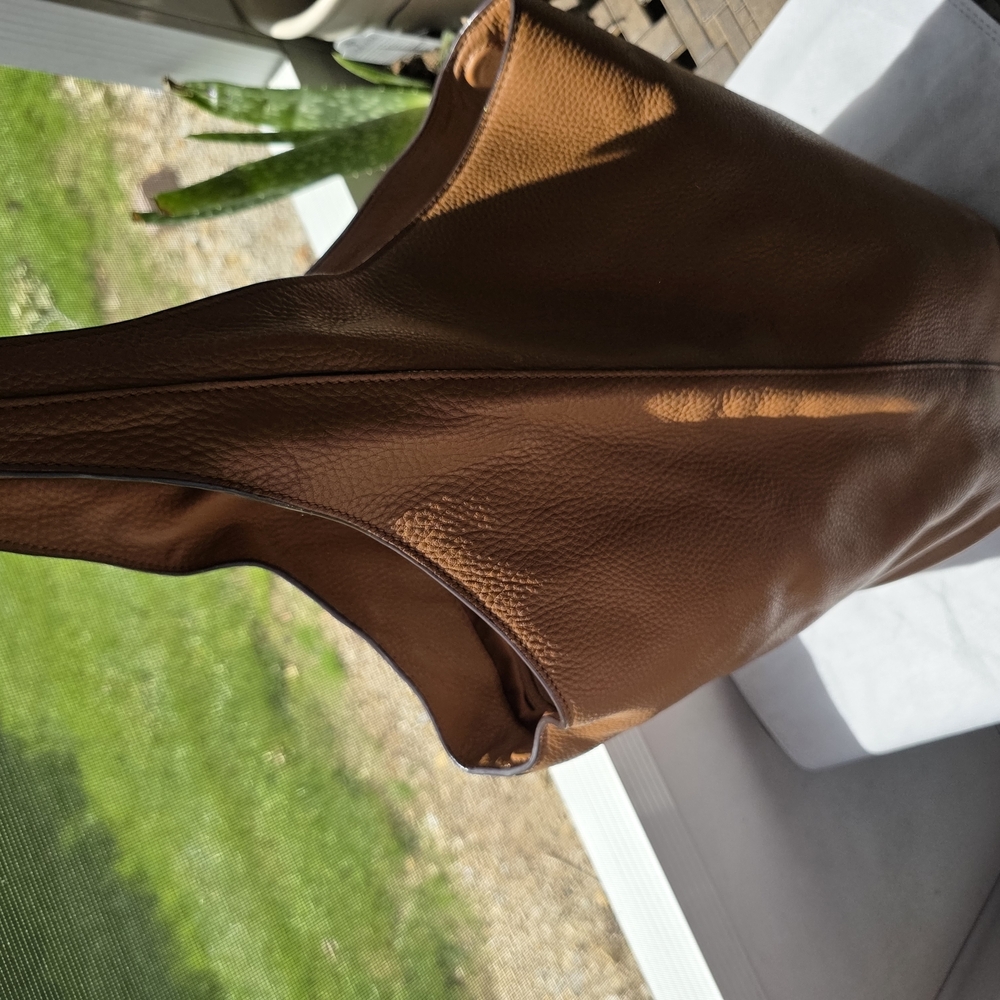 Tory Burch Tan Hobo Bag - Picture 2 of 16